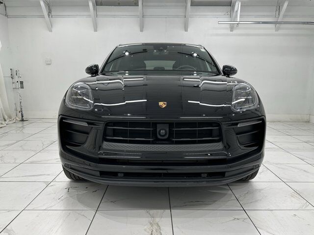2024 Porsche Macan Newark DE