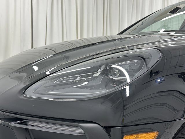 2024 Porsche Macan Newark DE