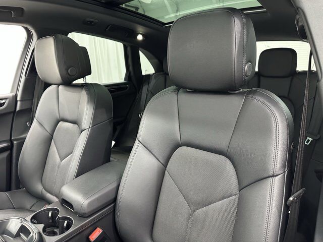 2024 Porsche Macan Newark DE