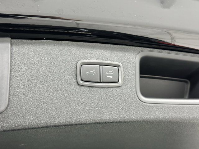 2024 Porsche Macan Newark DE