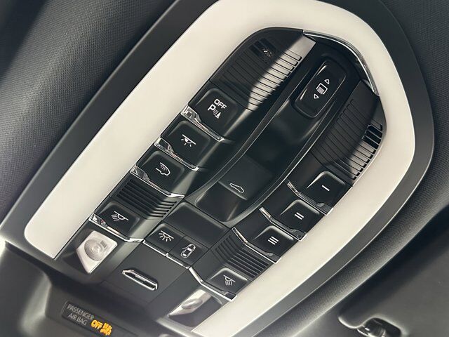2024 Porsche Macan Newark DE
