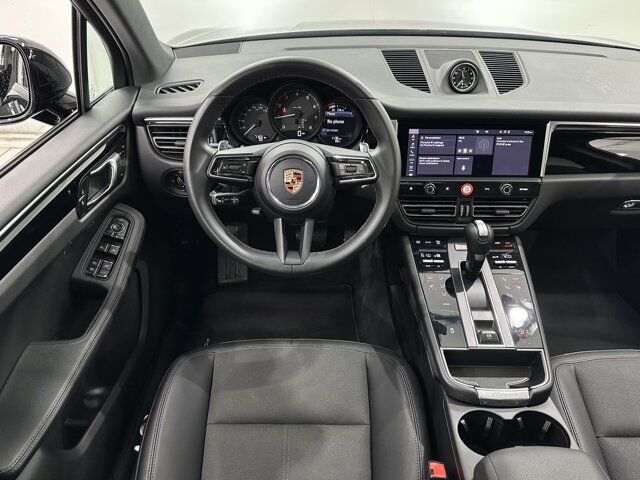 2024 Porsche Macan Newark DE