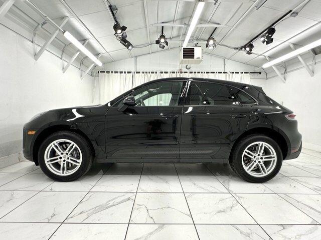 2024 Porsche Macan Newark DE
