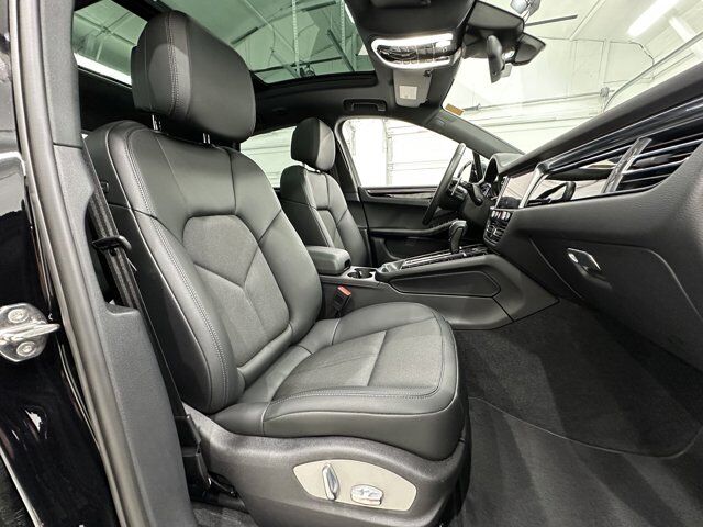 2024 Porsche Macan Newark DE