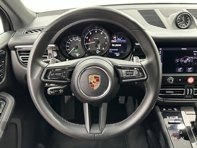 2024 Porsche Macan Newark DE