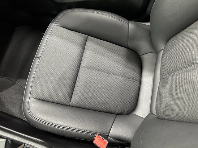 2024 Porsche Macan Newark DE