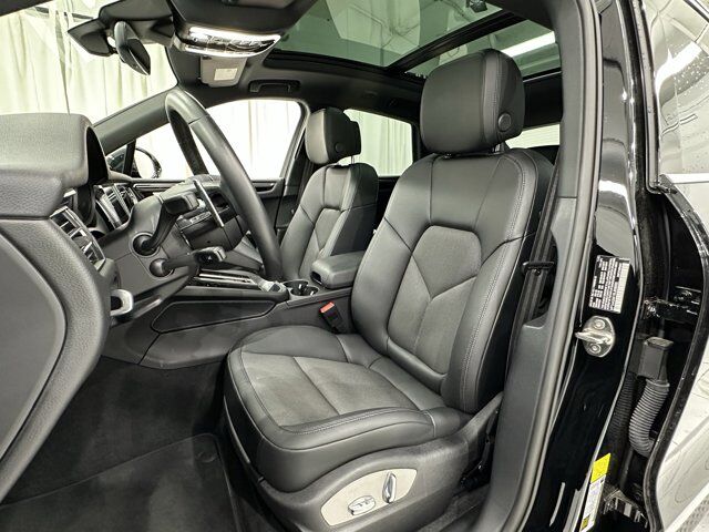 2024 Porsche Macan Newark DE