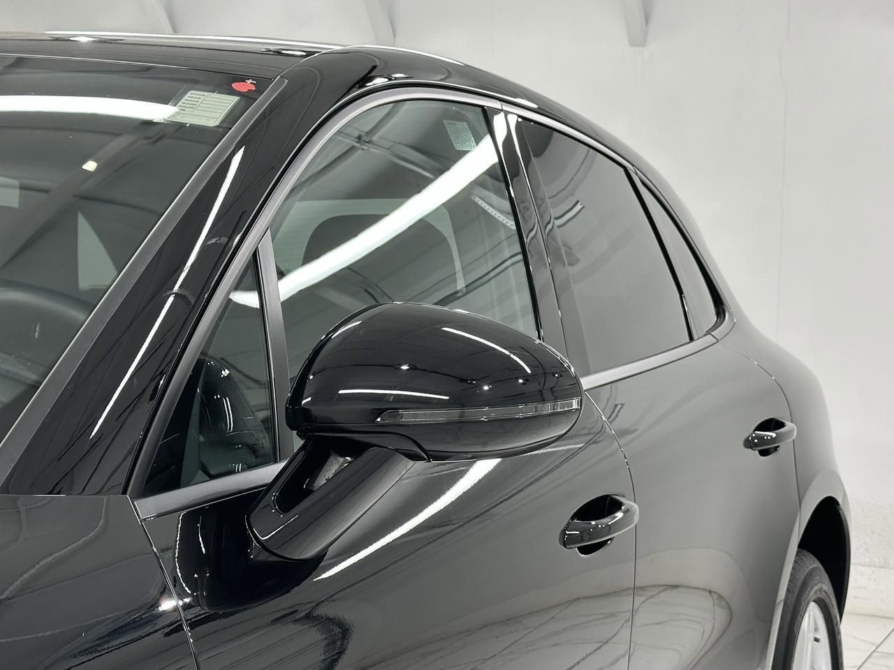 2024 Porsche Macan Newark DE