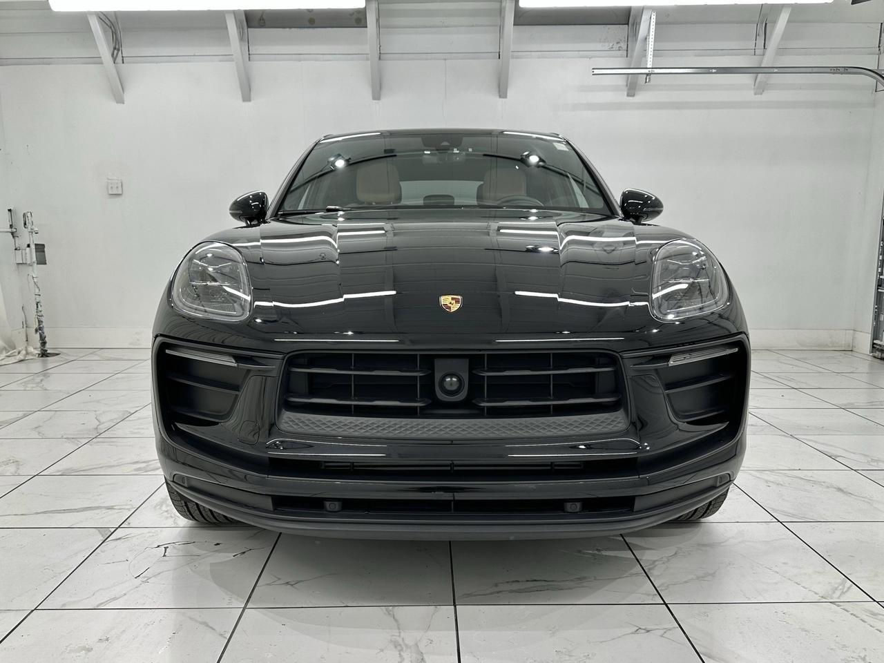 2024 Porsche Macan Newark DE