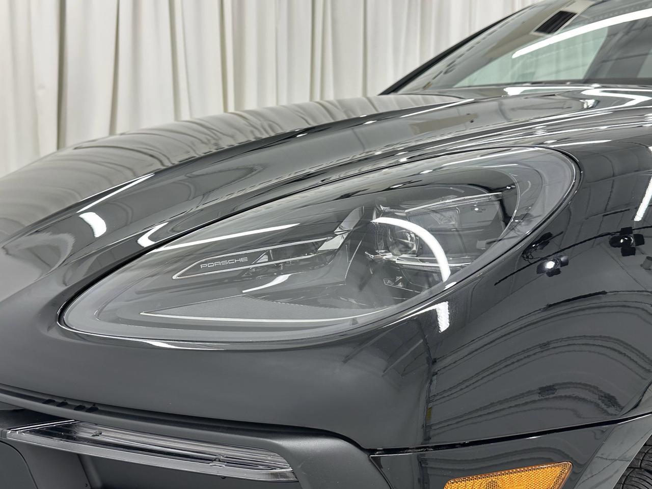 2024 Porsche Macan Newark DE