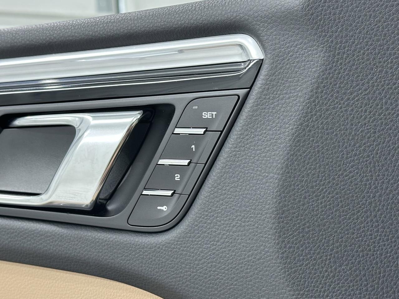 2024 Porsche Macan Newark DE