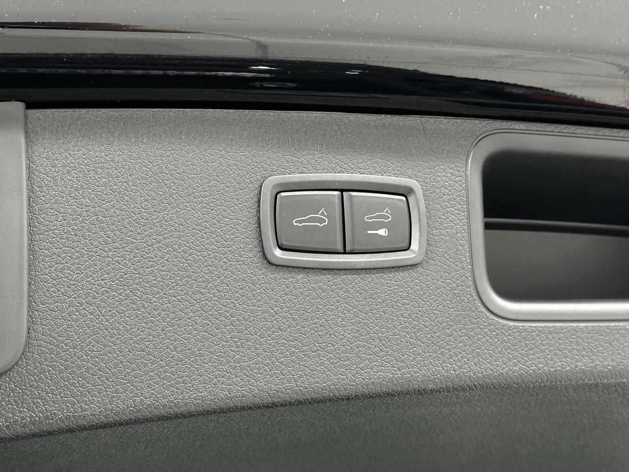 2024 Porsche Macan Newark DE