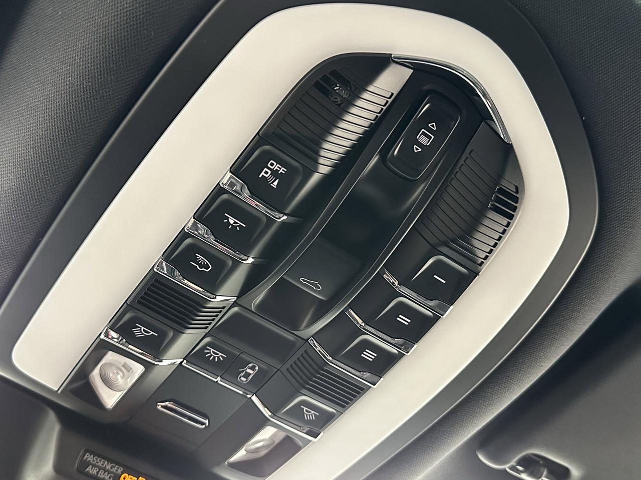 2024 Porsche Macan Newark DE