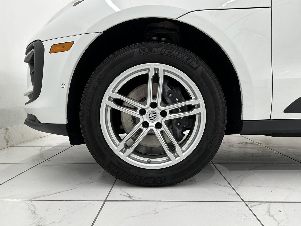 2024 Porsche Macan Newark DE