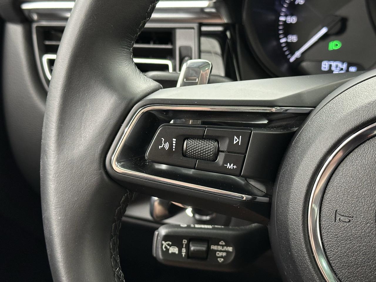 2024 Porsche Macan Newark DE