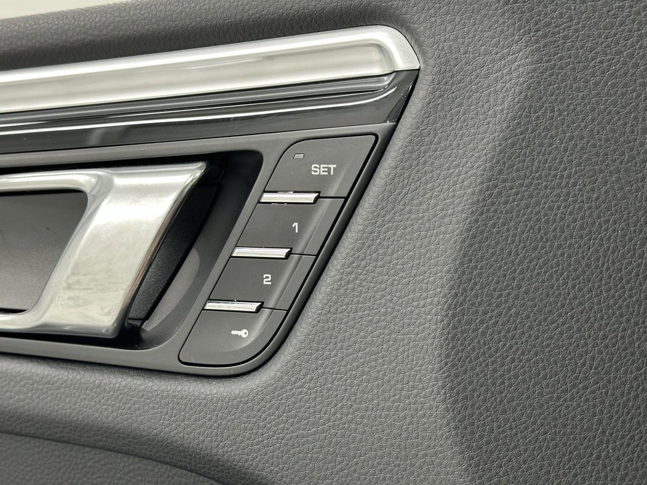 2024 Porsche Macan Newark DE