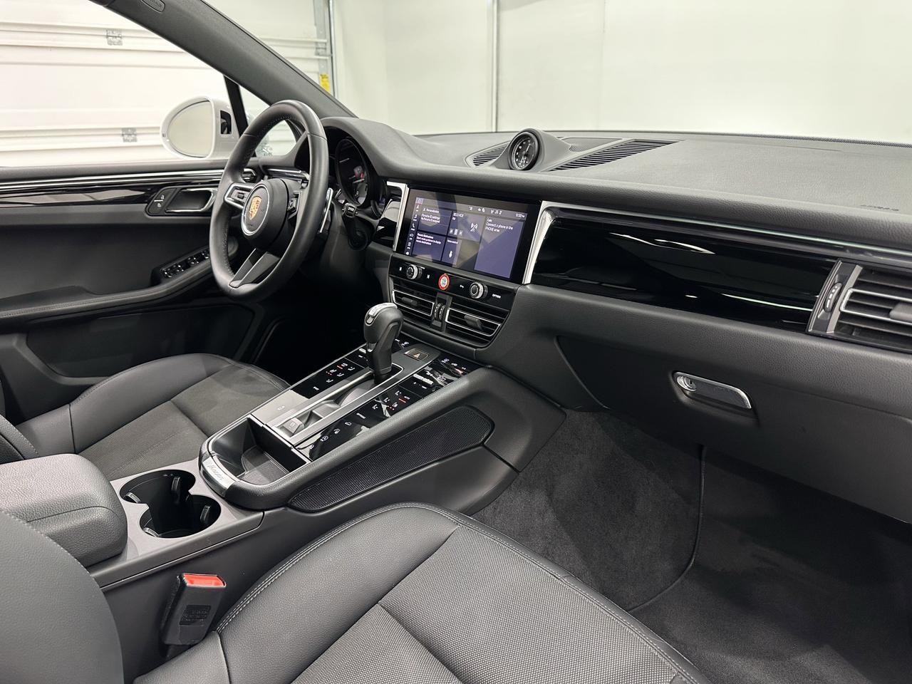 2024 Porsche Macan Newark DE