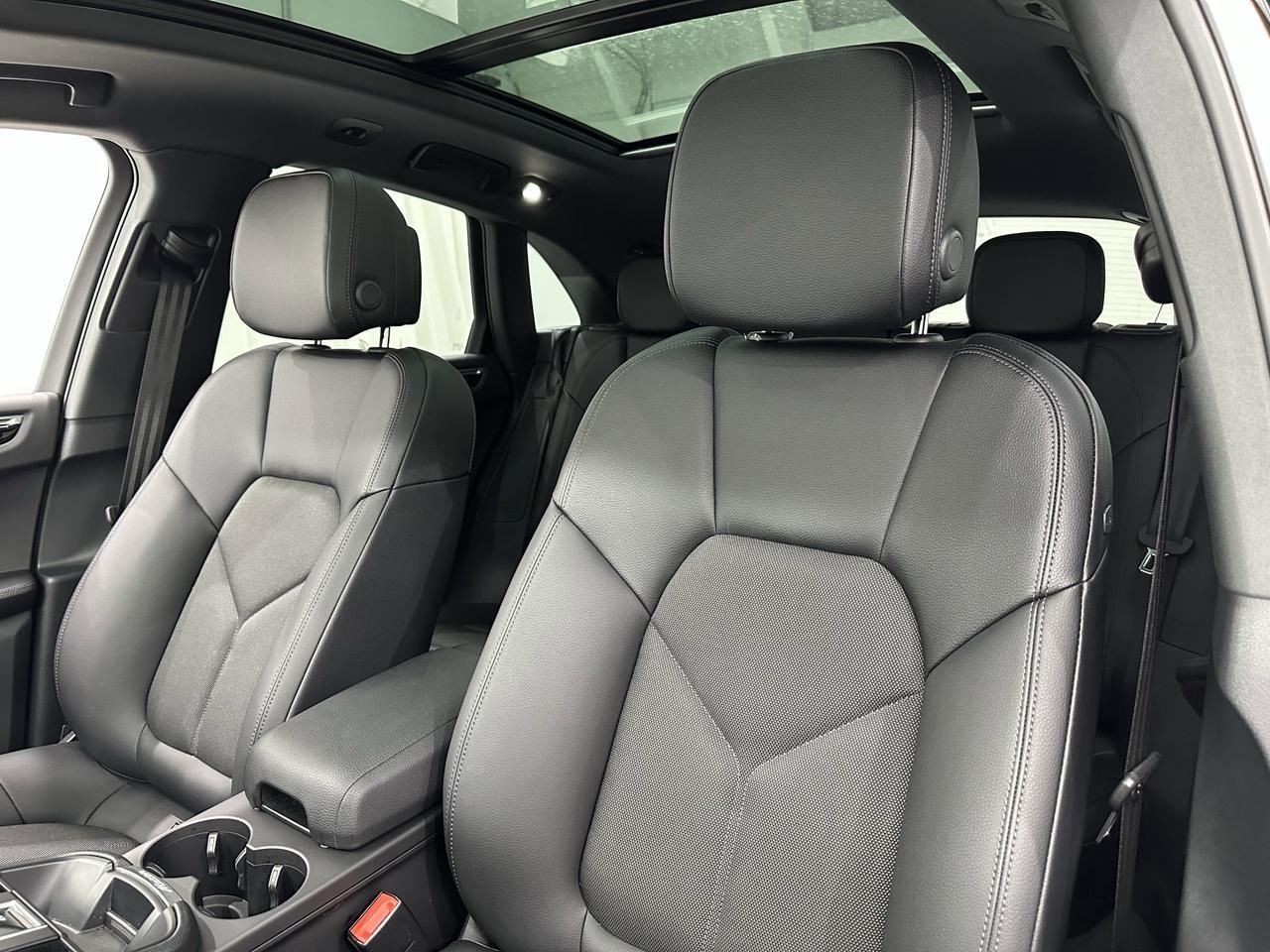 2024 Porsche Macan Newark DE