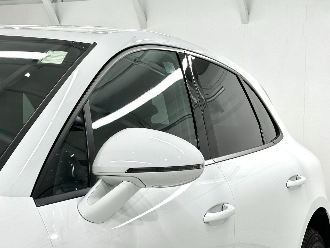 2024 Porsche Macan Newark DE