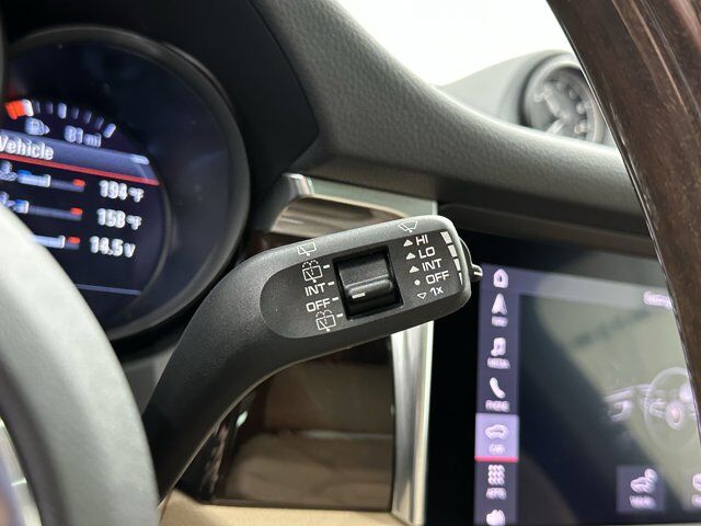 2024 Porsche Macan Newark DE