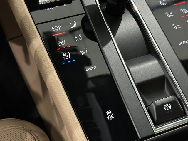 2024 Porsche Macan Newark DE