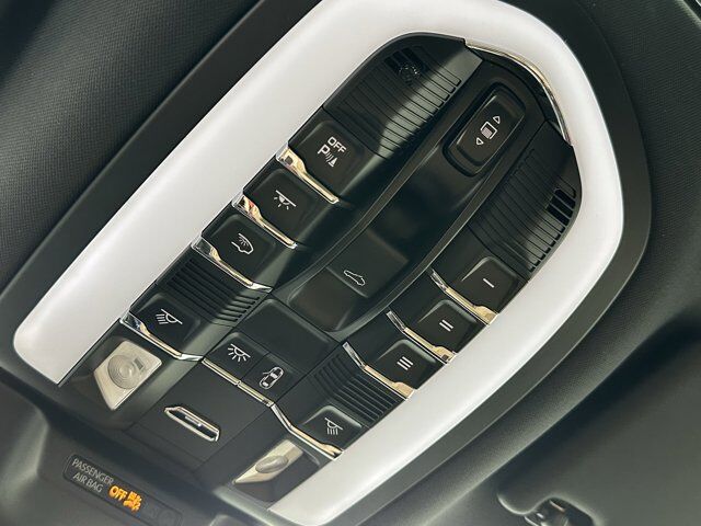2024 Porsche Macan Newark DE