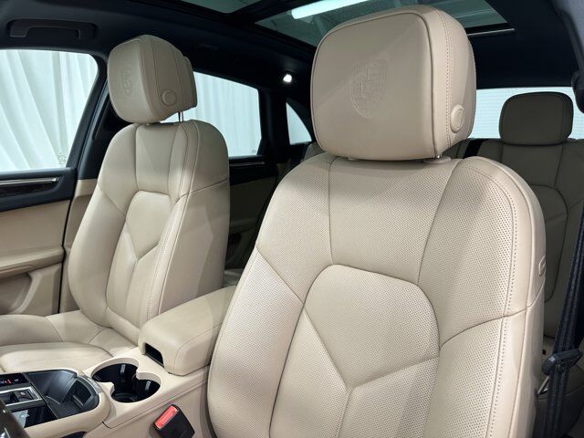 2024 Porsche Macan Newark DE