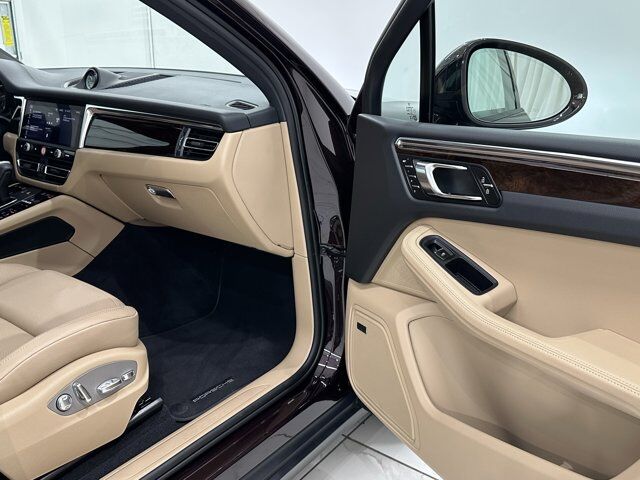 2024 Porsche Macan Newark DE