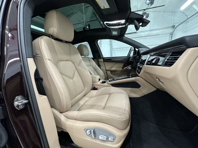 2024 Porsche Macan Newark DE