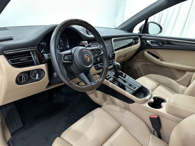 2024 Porsche Macan Newark DE