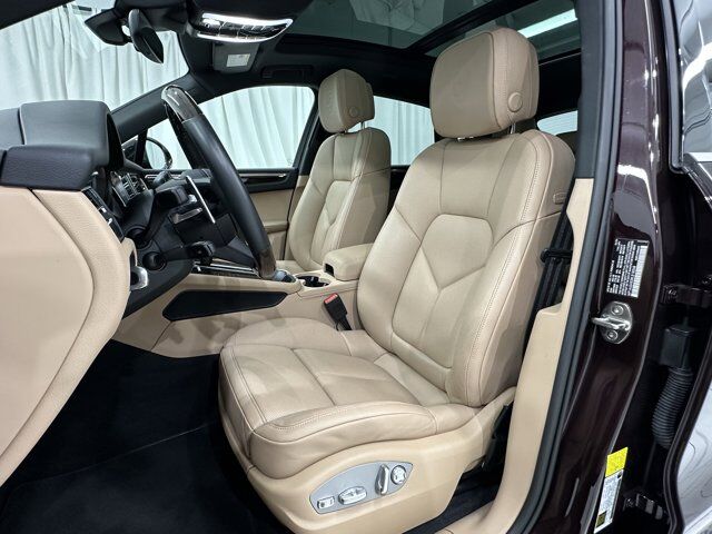 2024 Porsche Macan Newark DE