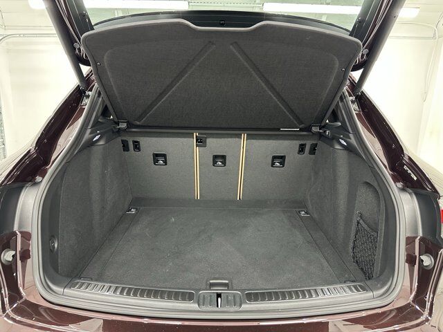 2024 Porsche Macan Newark DE