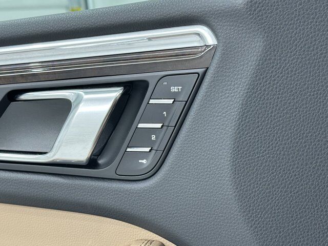 2024 Porsche Macan Newark DE