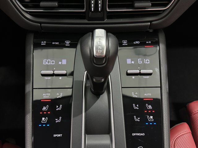 2024 Porsche Macan Newark DE