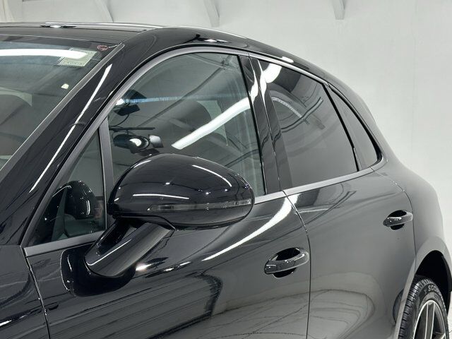 2024 Porsche Macan Newark DE
