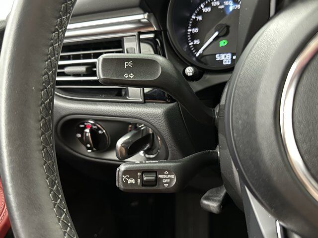 2024 Porsche Macan Newark DE