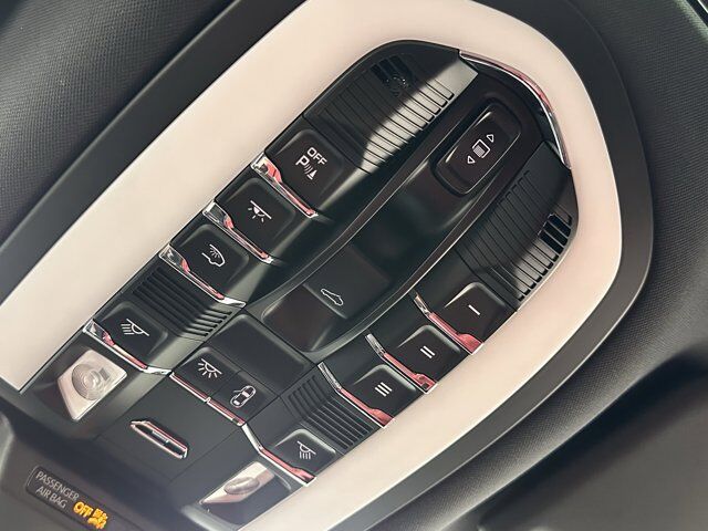 2024 Porsche Macan Newark DE