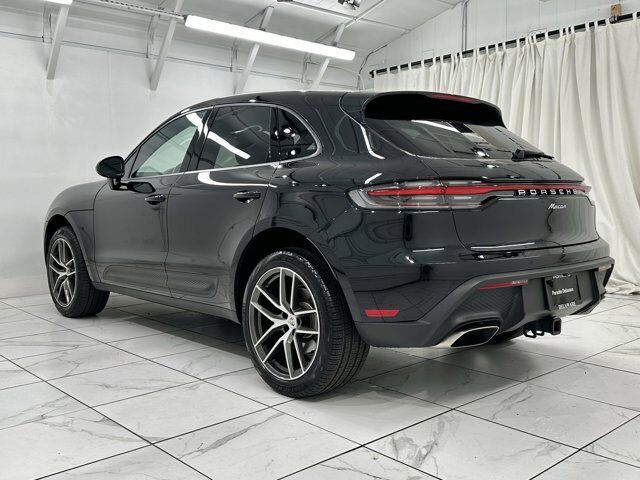 2024 Porsche Macan Newark DE