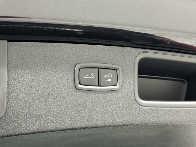 2024 Porsche Macan Newark DE