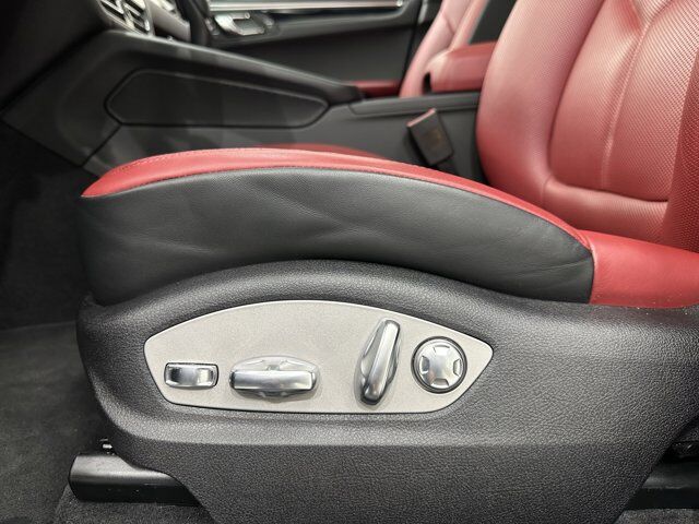 2024 Porsche Macan Newark DE