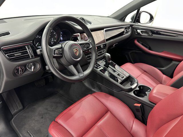 2024 Porsche Macan Newark DE