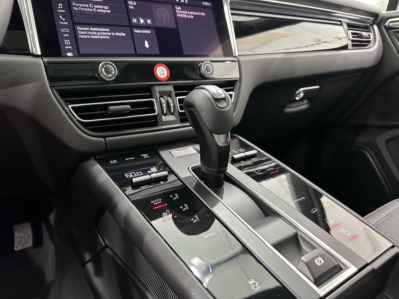2024 Porsche Macan Newark DE
