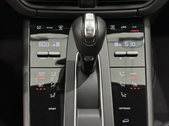 2024 Porsche Macan Newark DE