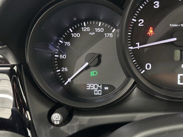 2024 Porsche Macan Newark DE