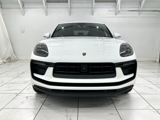 2024 Porsche Macan Newark DE