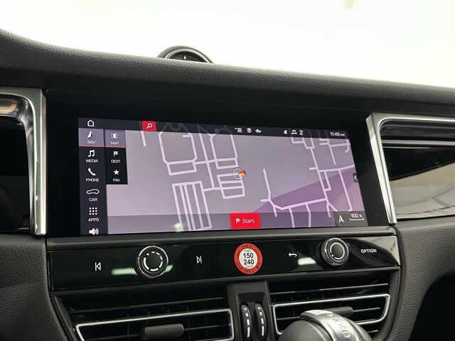 2024 Porsche Macan Newark DE