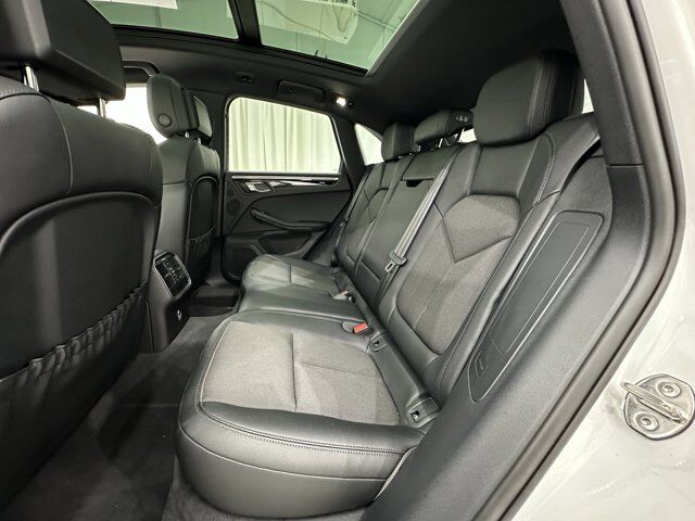 2024 Porsche Macan Newark DE
