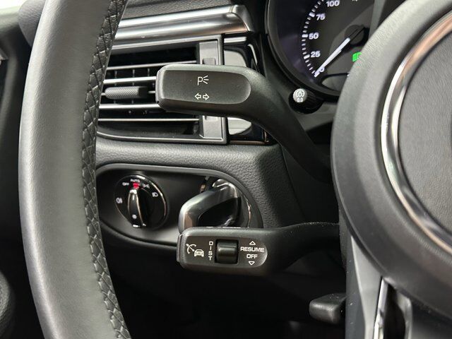 2024 Porsche Macan Newark DE
