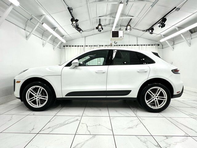2024 Porsche Macan Newark DE