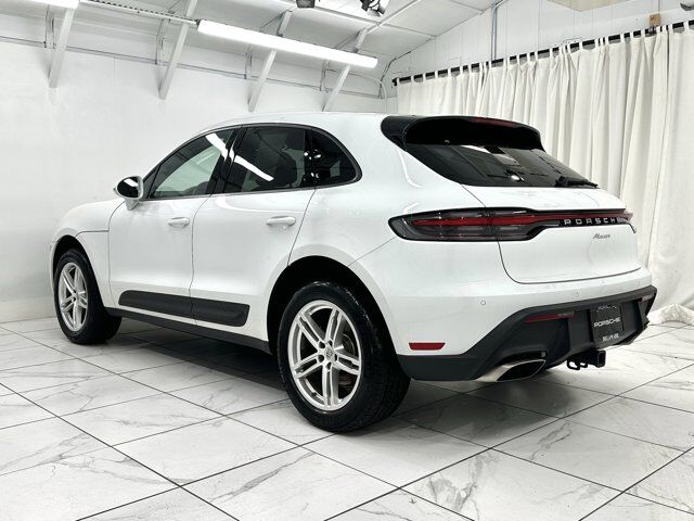 2024 Porsche Macan Newark DE